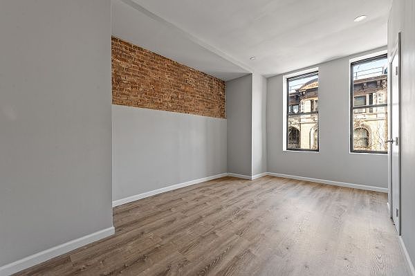 1st image of 622 W 136th St #19