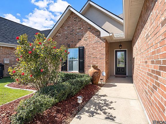 3rd image of 17730 Waterloo Dr