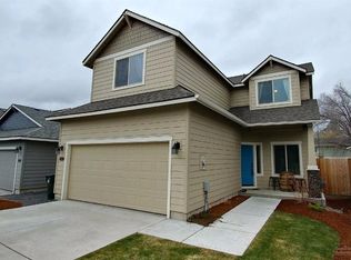 3054 NE Red Oak Dr, Bend, OR 97701