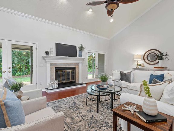 5th image of 3028 Cypress Creek Dr E