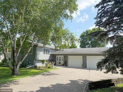 565 Lake Dr W, Annandale, MN, 55302