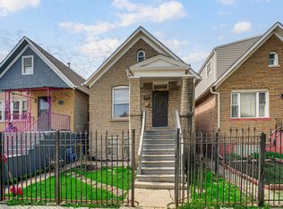 852 N Harding Ave, Chicago, IL 60651