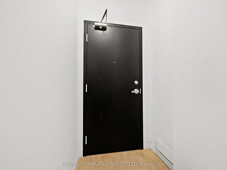 174 Clonmore Dr #9 — Photo 4