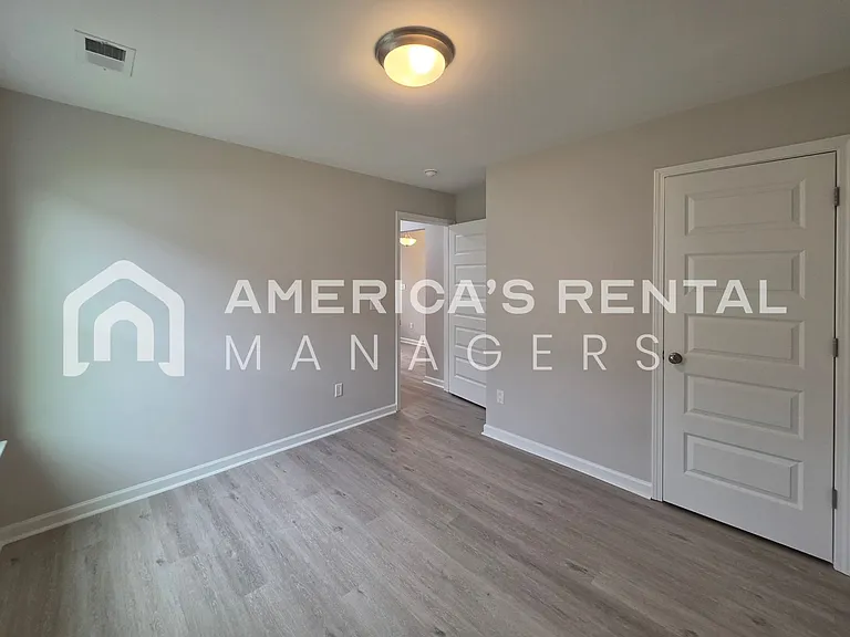 10312 Squires Way — Photo 15