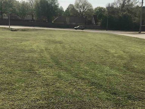 3rd image of 4820 Germantown Rd