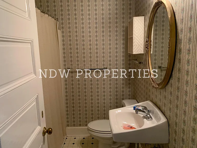 105 Whitehead Ave NE #A — Photo 10