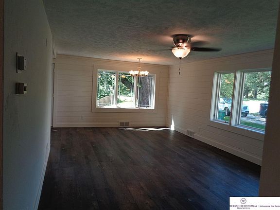 5th image of 1415 Highland Dr