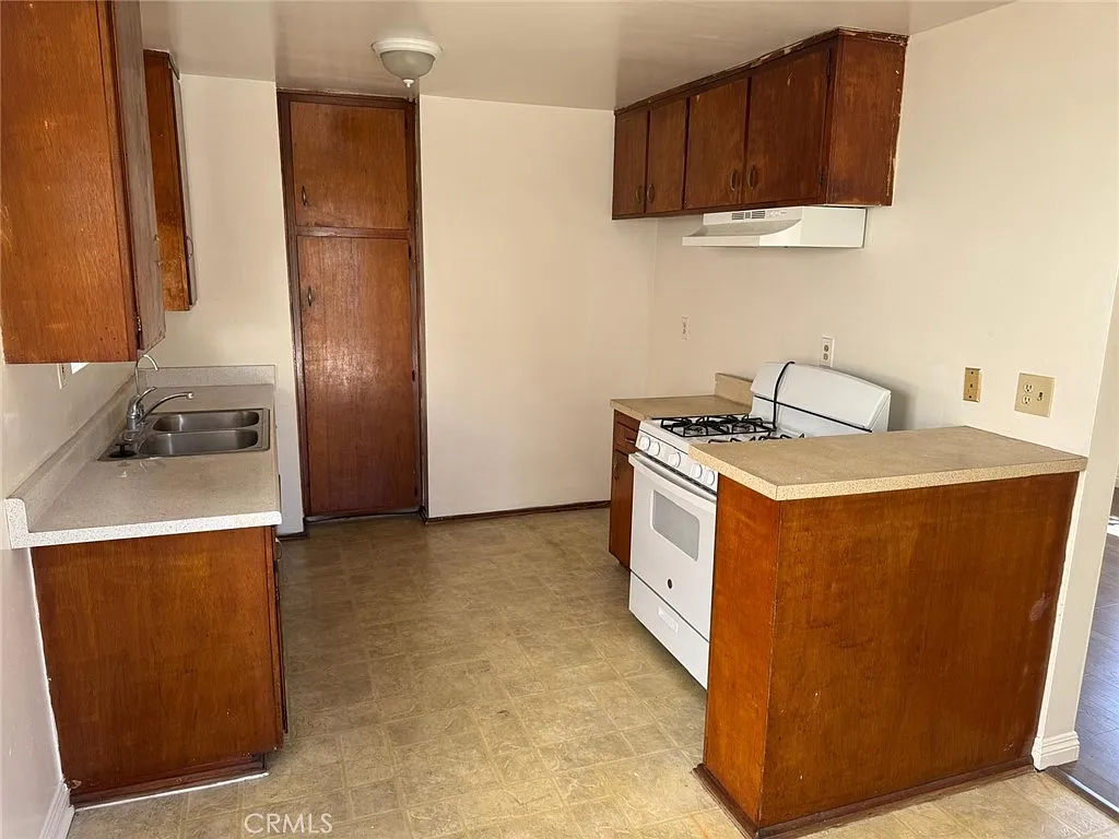 1 bed, 700 sqft, $1,850 — Photo 3