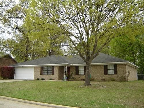 1st image of 301 Monterrey Ln