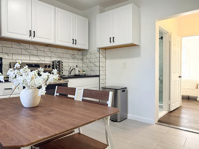 243 Lincoln Ave #3 — Photo 7