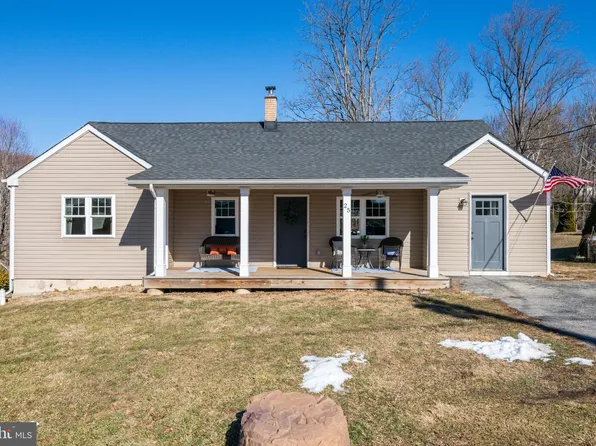 25 Langoma Rd, Elverson, PA 19520