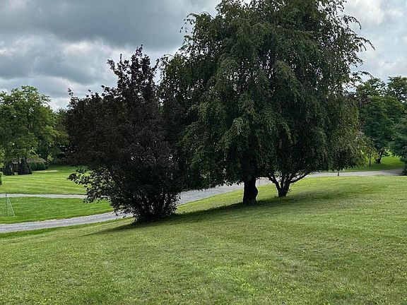3rd image of 171 Skyview Ln