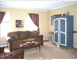 2nd image of 7 Woodcock Ln