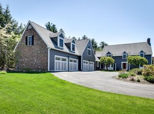 11 Southfield Dr, Dover, MA 02030