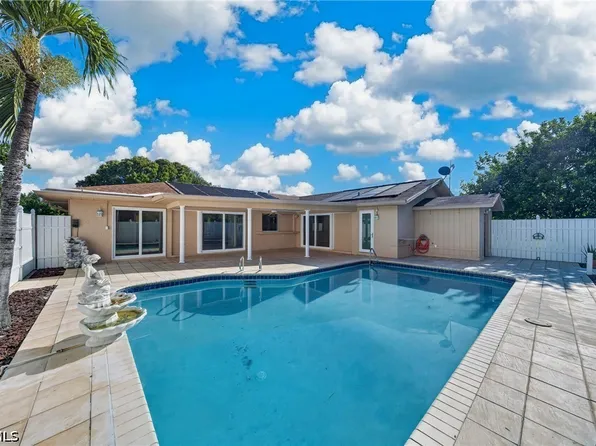2112 SE 11th St, Cape Coral, FL 33990