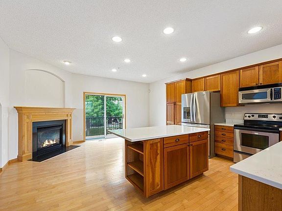 5th image of 15621 Eaglewood Ln