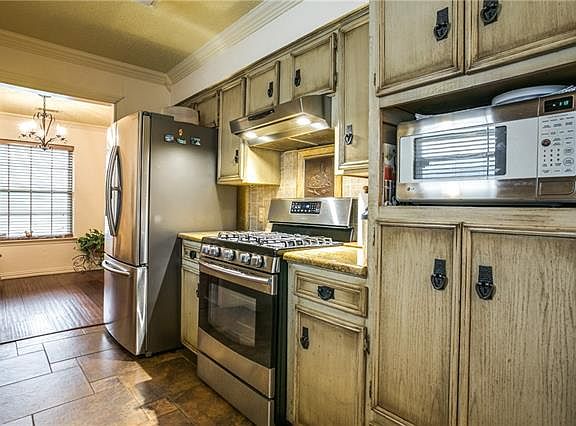 3rd image of 11138 Cotillion Dr
