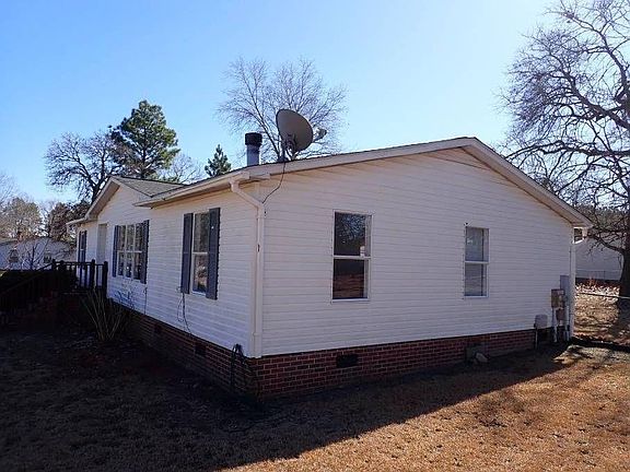 3rd image of 15 Tryon Ct W