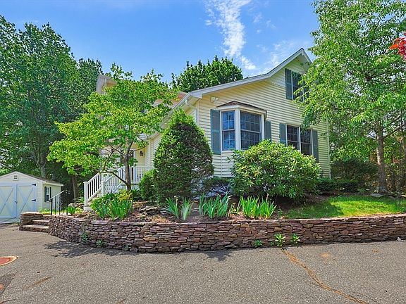 2nd image of 82 Ridge Rd