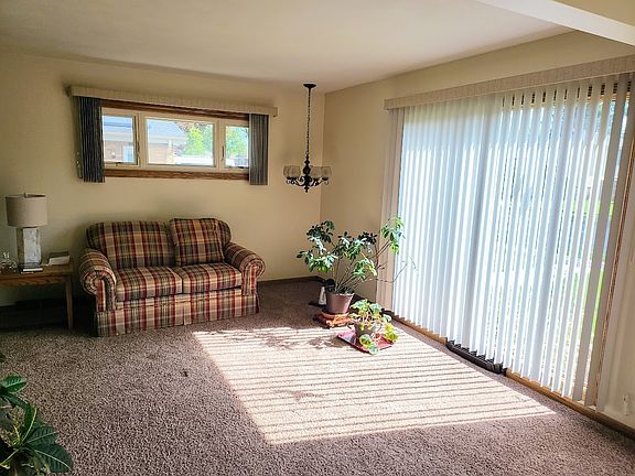 4th image of 2448 Hawthorne Ave