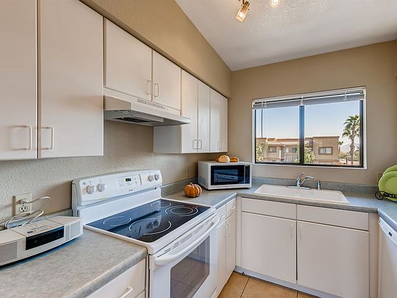 3rd image of 16528 E Gunsight Dr Unit 101
