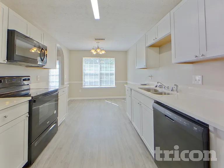 3710 Michaels Creek Way — Photo 6