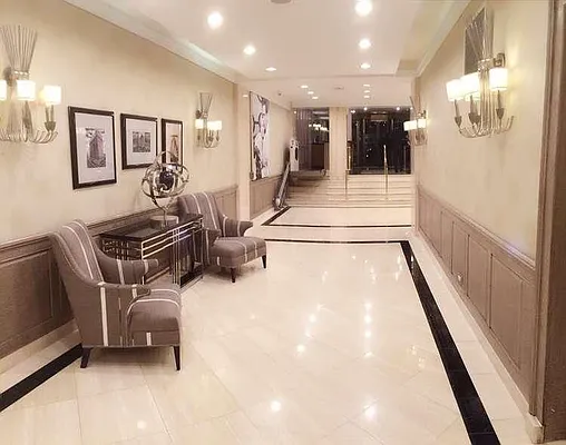 Rented by R New York | media 52