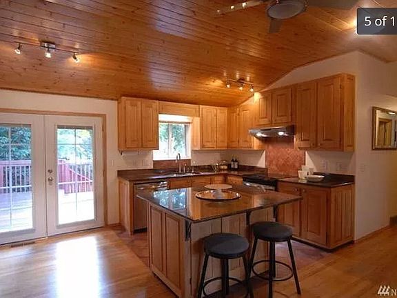 3rd image of 8605 NE 139th St