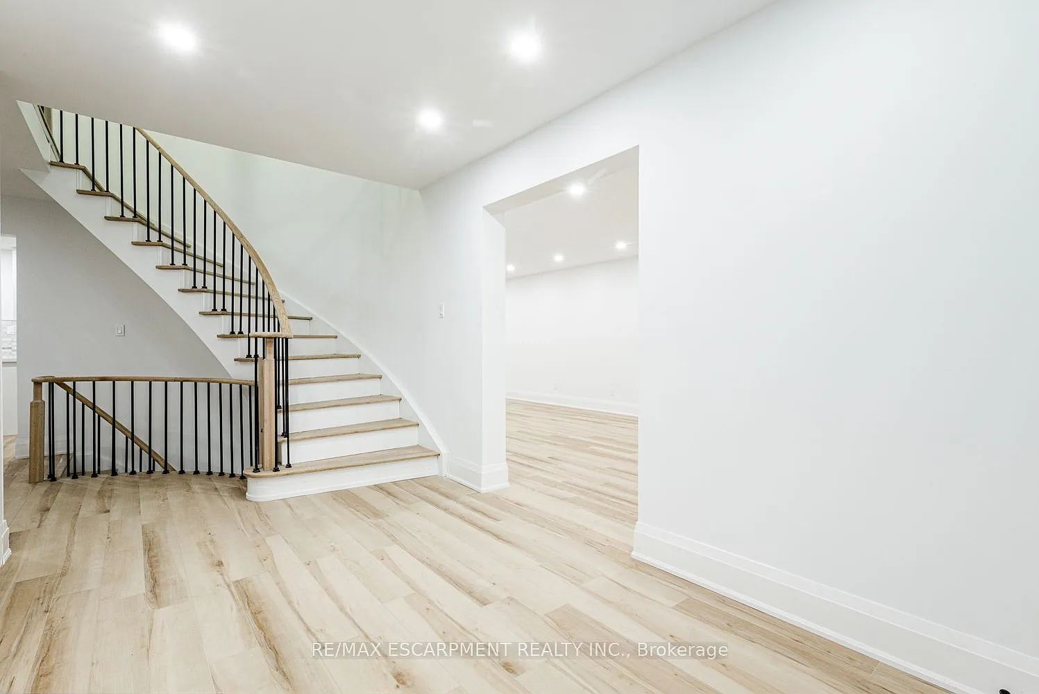 7 bed, $6,000 — Photo 3