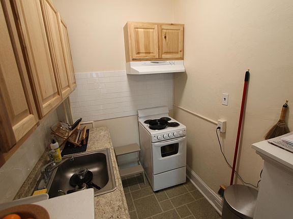 3rd image of 102 E Mount Airy Ave