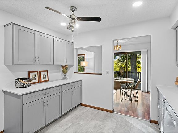 4th image of 13236 Fremont Ave S