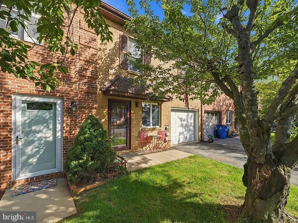 17916 Clubhouse Dr, Hagerstown, MD 21740 | MLS #MDWA2039462 | Zillow