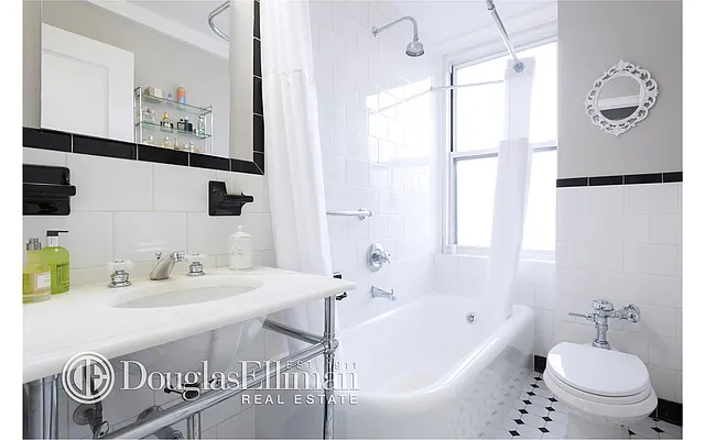 Sold by Douglas Elliman | media 14