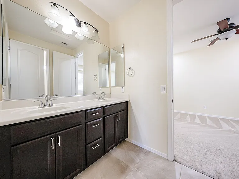 2545 E Ebony Dr — Photo 37