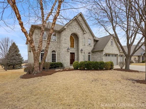 708 Stonehill Ct, Sugar Grove, IL 60554