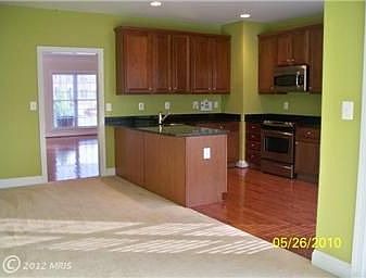 Kitchen and brkfst. rm.