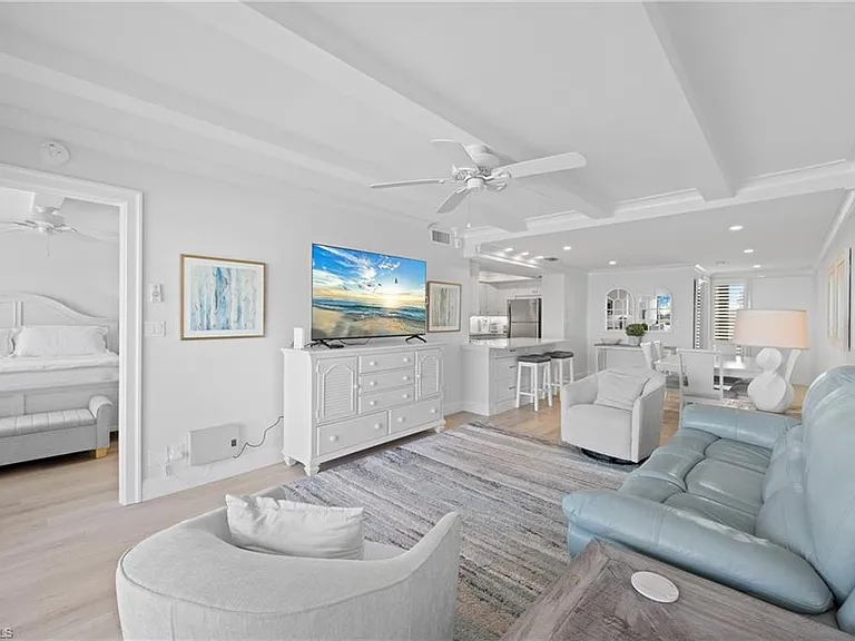 3443 Gulf Shore Blvd N #509 — Photo 4