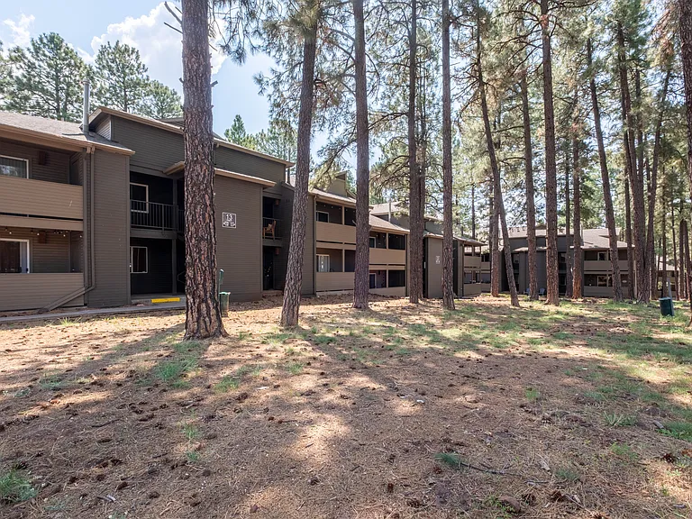 Exterior Image 3