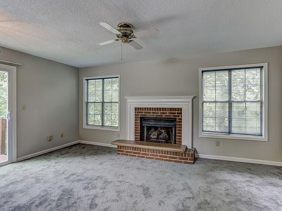2nd image of 5031 David Pl SE