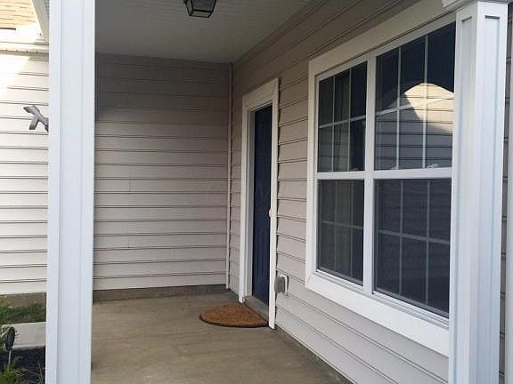 2nd image of Blue Mountain Cir