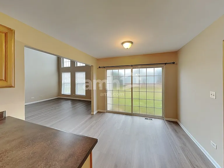 1844 Courtwright Dr — Photo 5