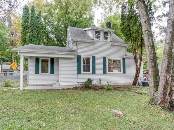 5101 Edgewater Dr, Mound, MN 55364