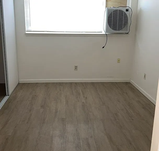 962 W Center St — Photo 21