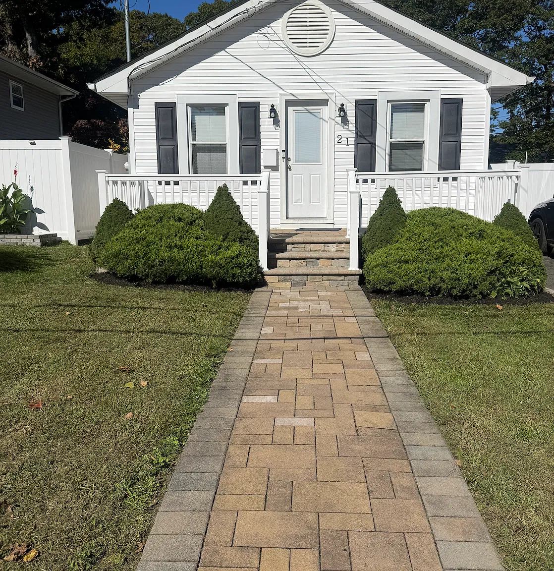 Kingdom Ct, Ronkonkoma — Photo 2