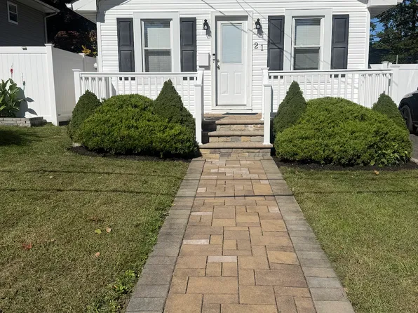 (undisclosed Address), Ronkonkoma, NY 11779