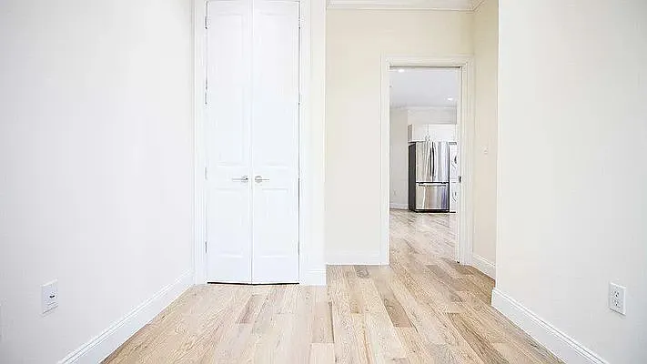 1075 Greene Avenue — Photo 2