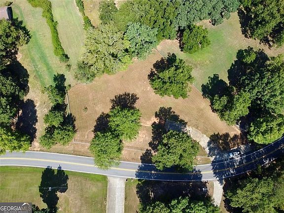 5th image of 98 Clark Dr