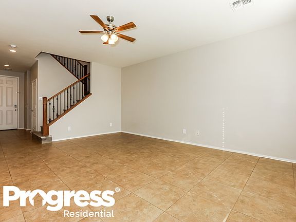4th image of 21079 E Creekside Dr