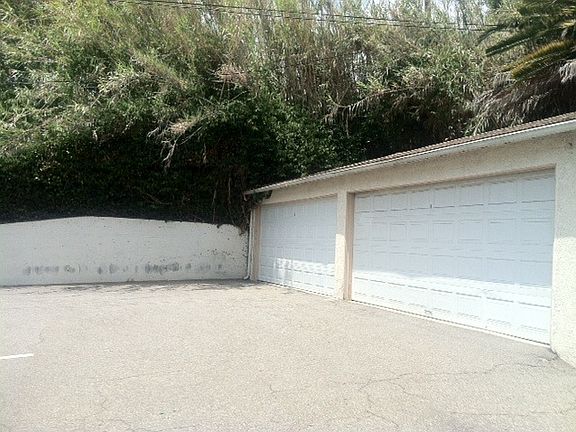 5th image of 3724 S Centinela Ave