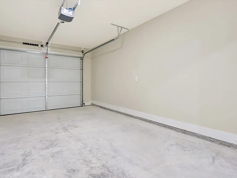 128 Villa Rd — Photo 15